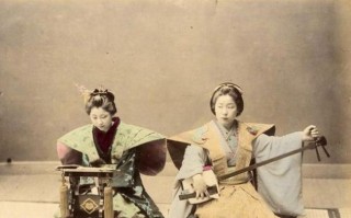 探索日本艺妓文化之旅（艺妓的起源、发展与现状）